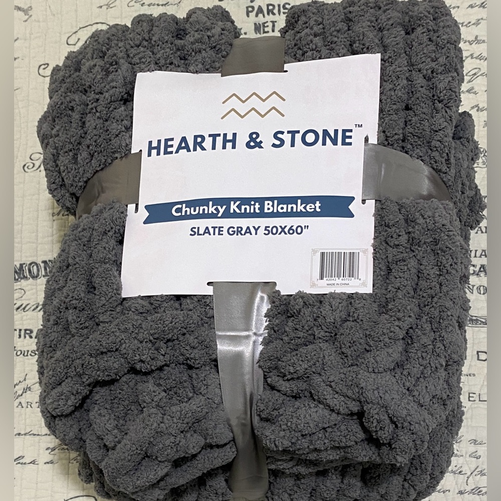 HEARTH & STONE Chunky Chenille Knit Blanket SLATE GRAY 50X60" NWT - Picture 4 of 6
